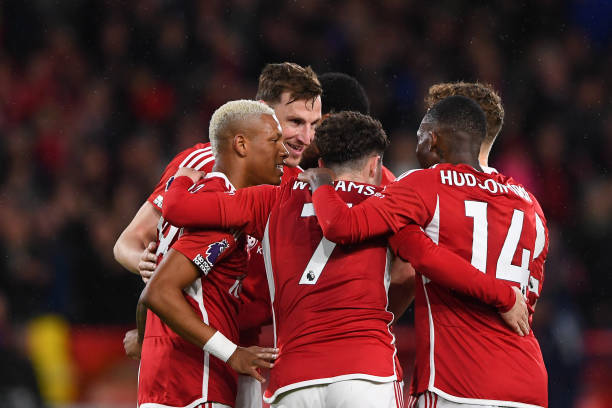 何助力球队 何助力球队